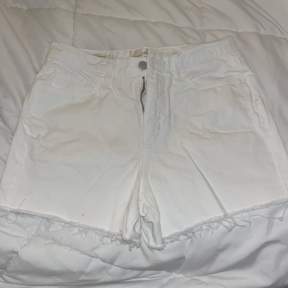 Universal Thread Shorts